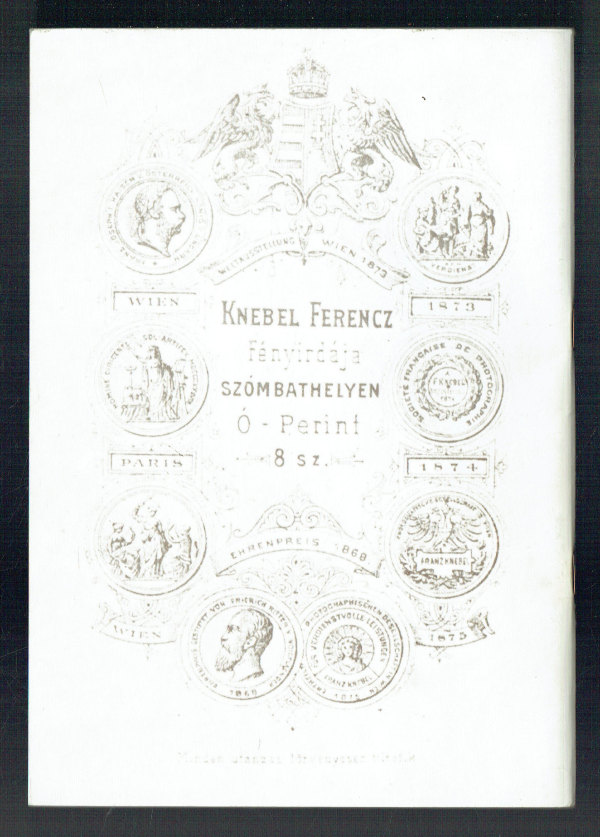 „Knebel fényirda” - Vas megyei fotográfusok emlékei  -  Andenken des Photoateliers Knebel und der Photographen der Komitat Vas  Dénes József